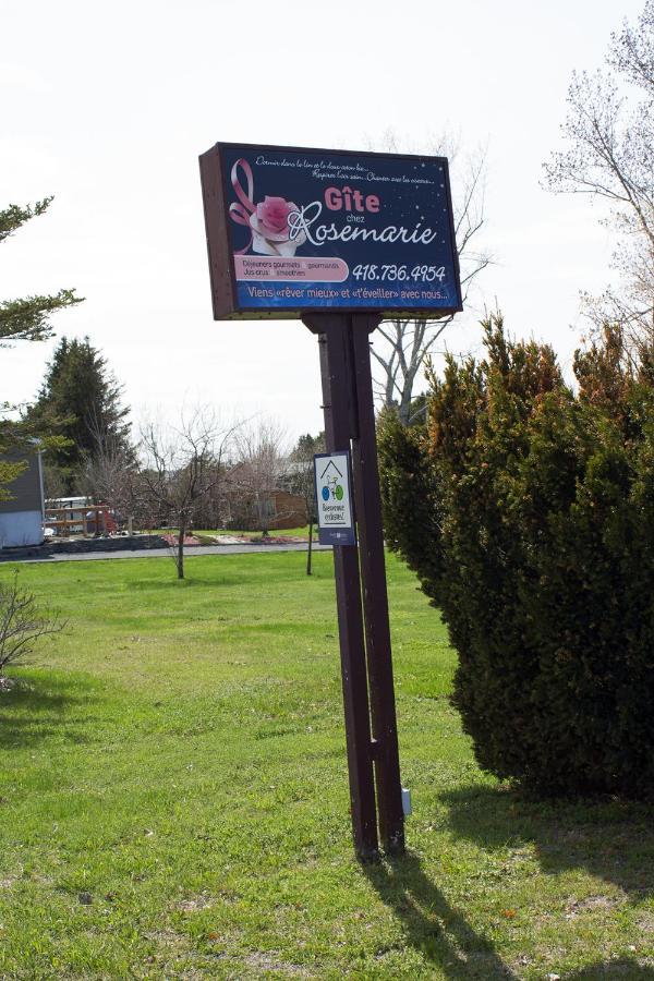 Gite Chez Rosemarie Le Le Bic Exterior foto